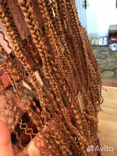 Укладка афрокудри, косички зизи, каниколоны