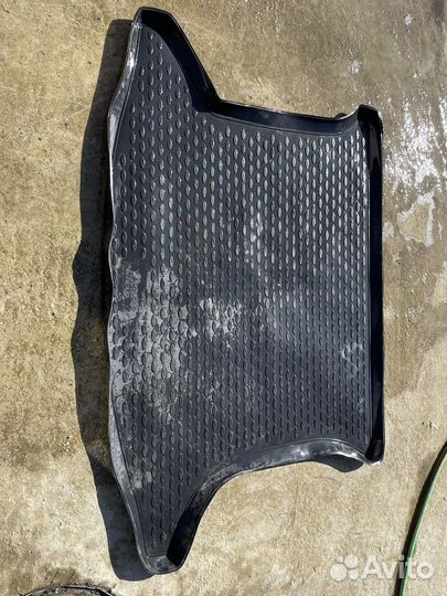 Коврик в багажник тойота версо