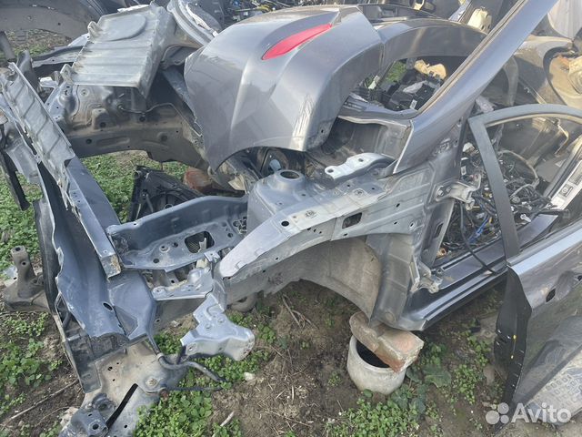 Передняя четверть hyundai solaris 1