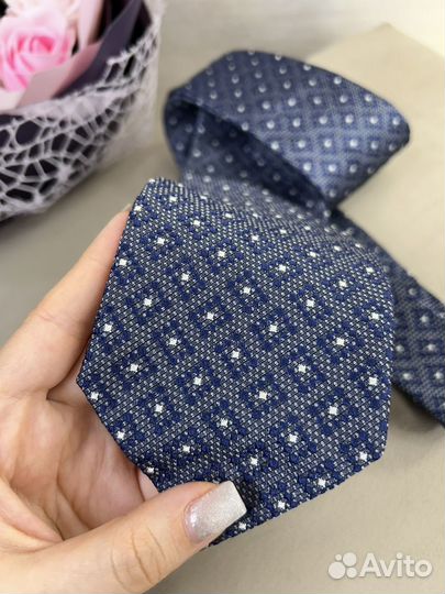 Галстук новый Eton