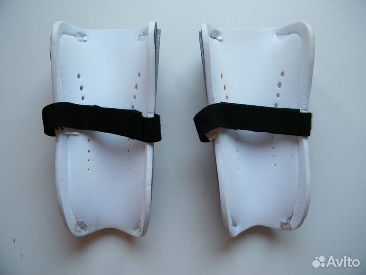 Щитки футбольные Rucanor