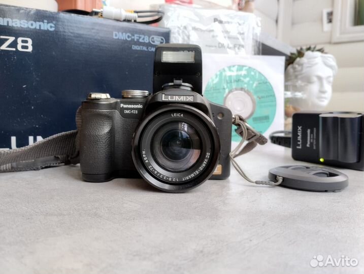 Компактный фотоаппарат