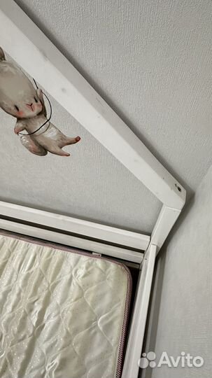 Кровать односпальная с матрасом