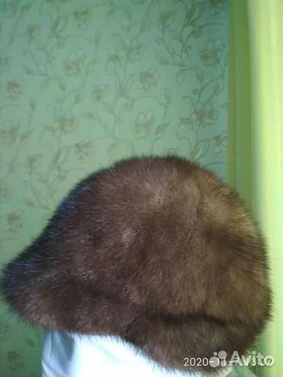 Женская шапка