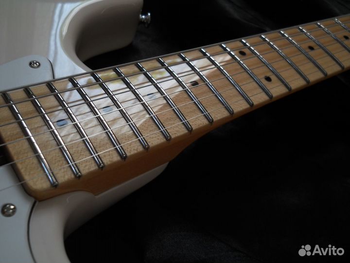 Электрогитара R. Grishin custom stratocaster
