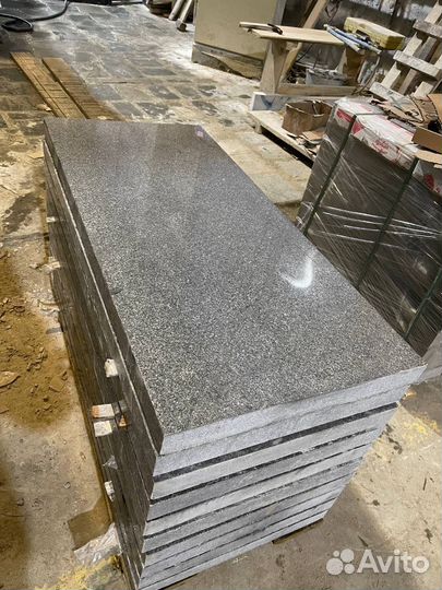 Памятники из гранита «Цветок Урала» опт