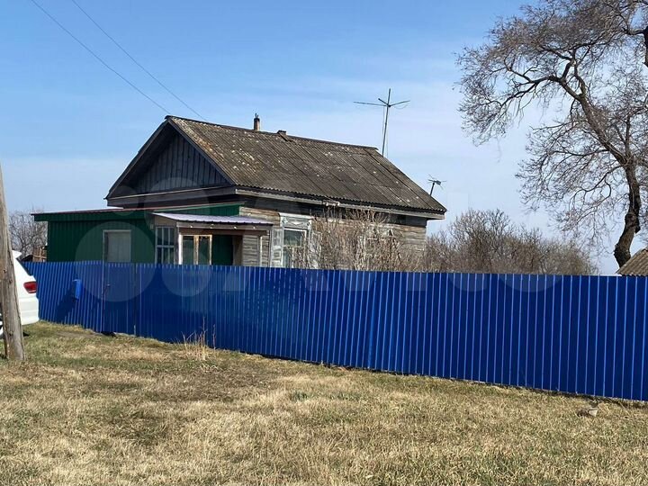 Дом 28 м² на участке 20 сот.