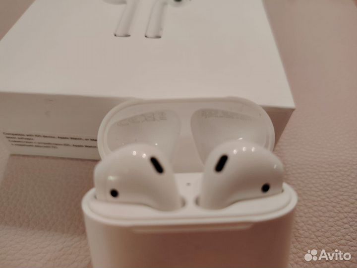 Беспроводные наушники apple airpods