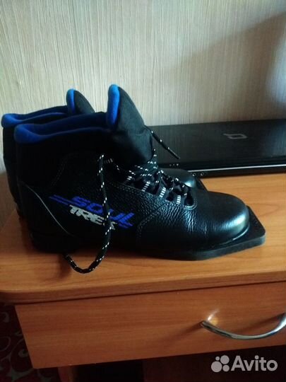 Лыжные ботинки
