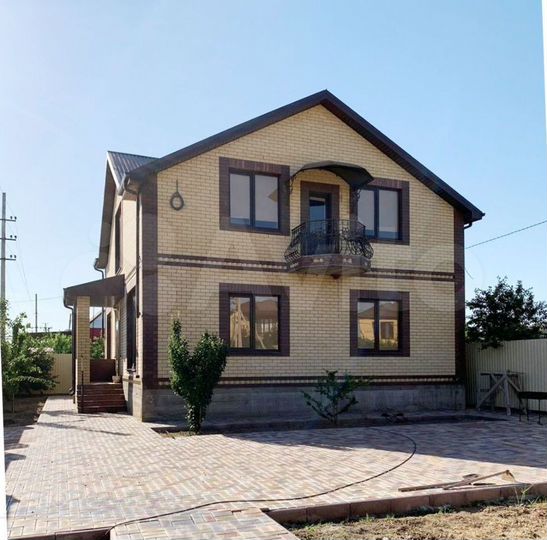 Дом 400 м² на участке 7,3 сот.