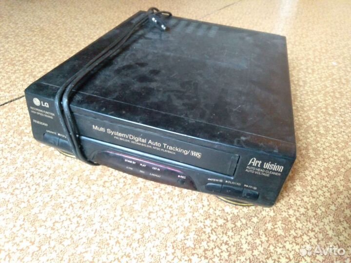 Видеомагнитофон lg RN830AW