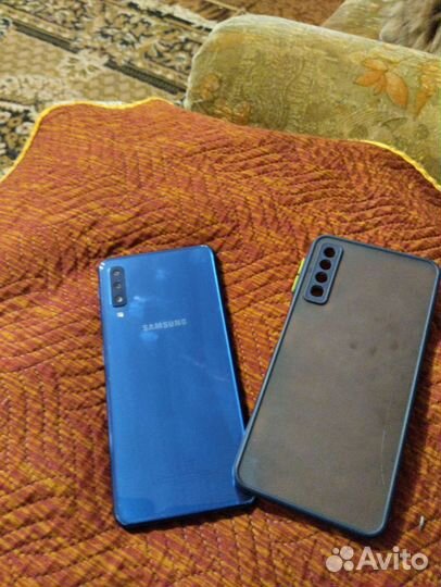 Телефон Samsung