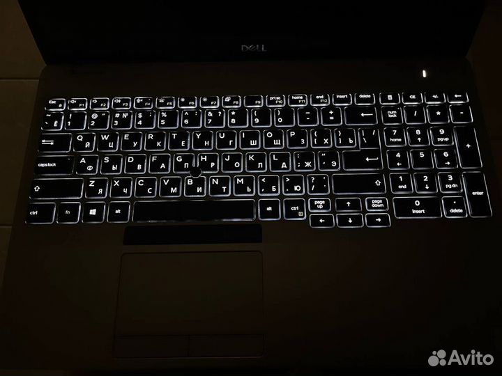 Ноутбук Dell Precision 5501 i7 9850H / 8GB /256GB