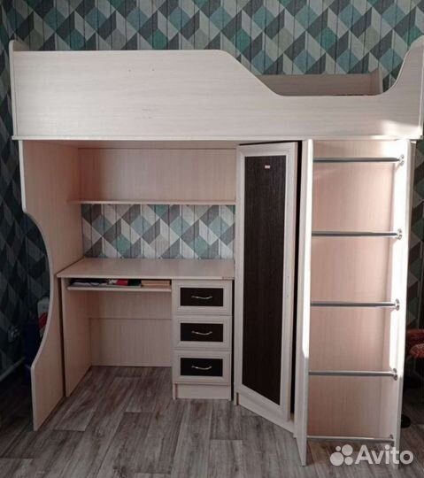 Шкаф+стол+кровать