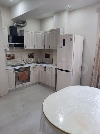 2-к. квартира, 43 м², 3/6 эт.