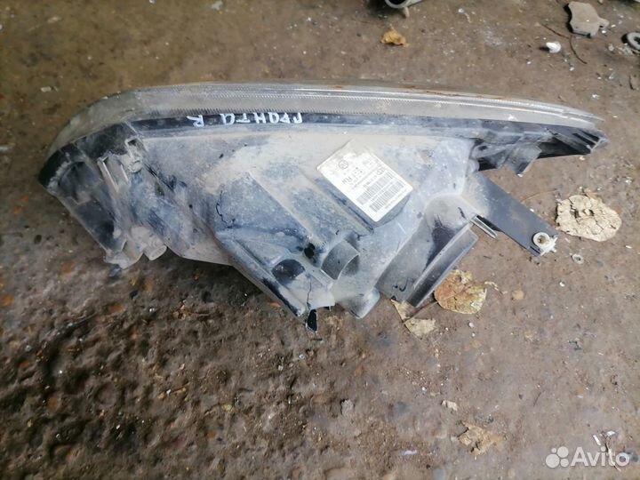 Фара правая гранта уши сломаны