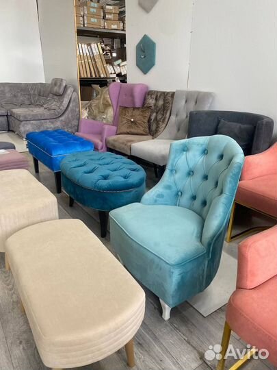 Стол и стулья