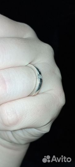 Серебряное кольцо с 1 камнем