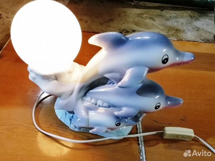 Люстра и светильник ночник керамический 3 дельфина