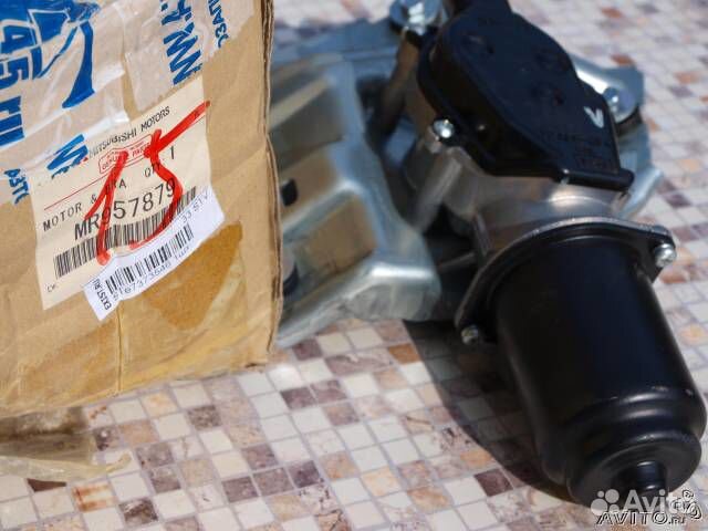 Моторчик дворников MR957879 Mitsubishi Lancer 9