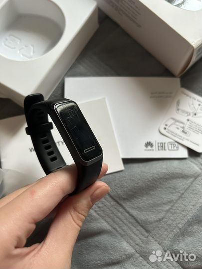 Huawei band 4