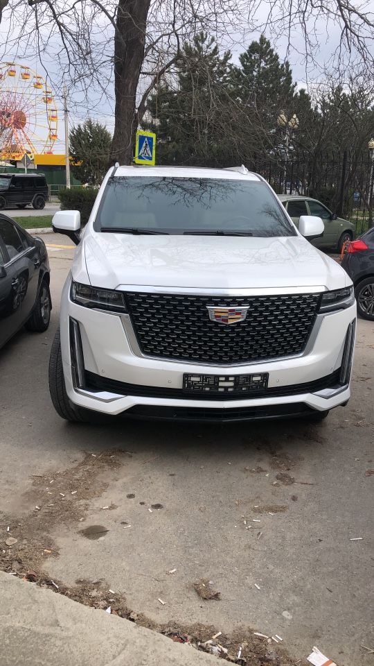 Cadillac Escalade: фото владельца