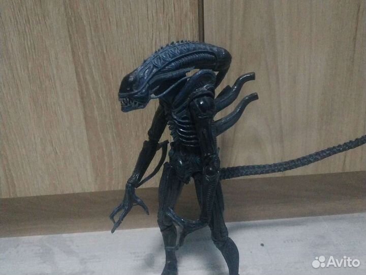 Фигурка Ксеноморфа от Neca