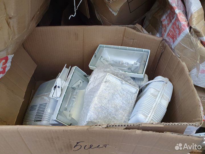 Лампы освещения, трековые светильники (возможен об