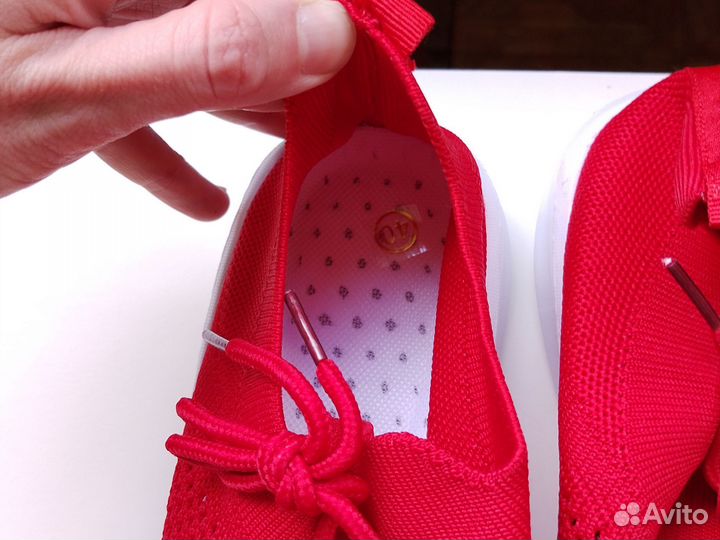 Кроссовки женские 26 см