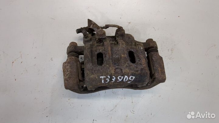 Суппорт Mitsubishi Pajero, 1998