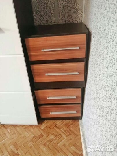 Тумба прикроватная