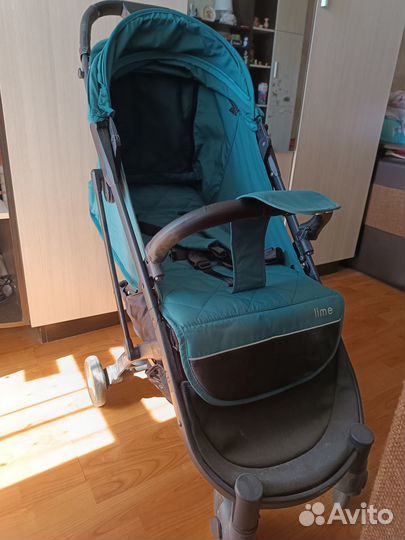 Продам прогулочную коляску