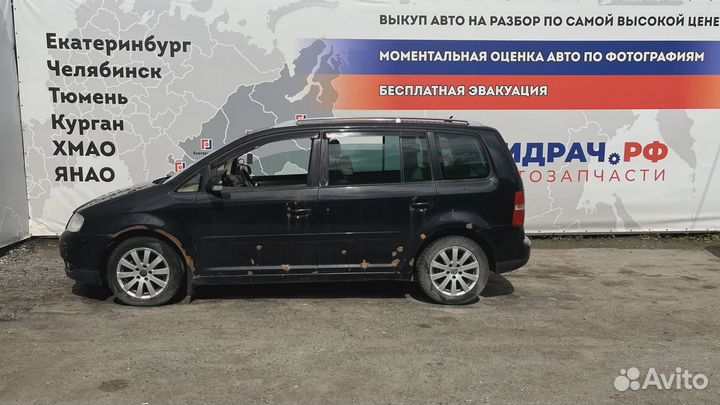 Крепление АКБ (корпус/подставка) Volkswagen Touran