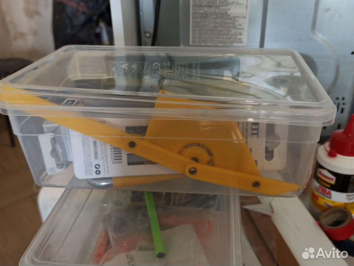 Емкости пластиковые и картонные коробки