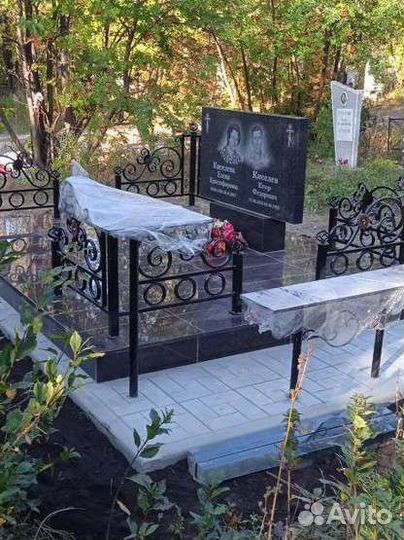 Благоустройство могил тротуарной и гранитной плитк