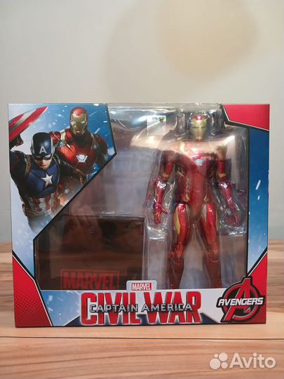 Коллекционная фигурка 