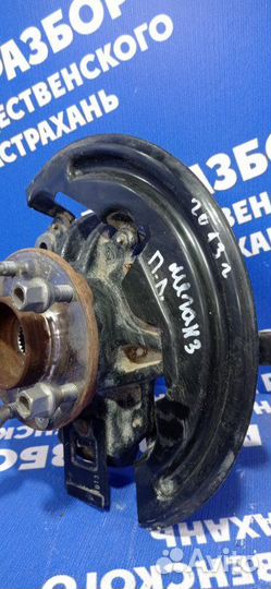 Передний левый поворотный кулак Renault Megane 3