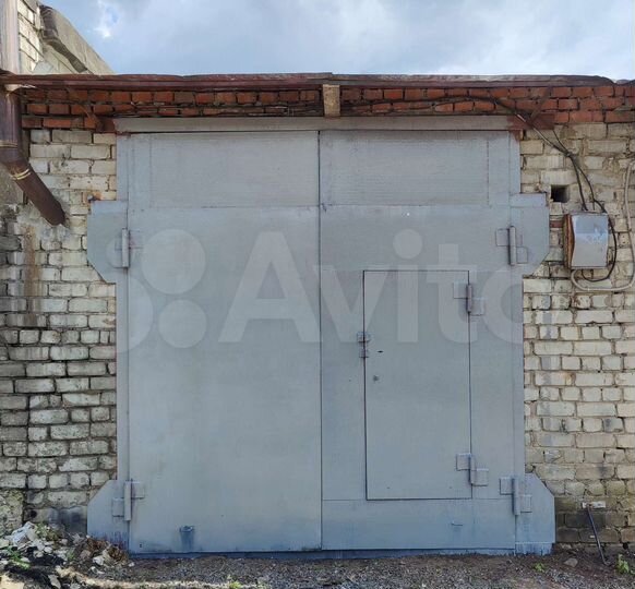 Гараж, > 30 м²