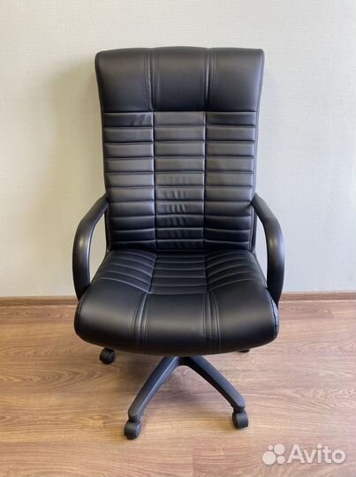 Компьютерное кресло