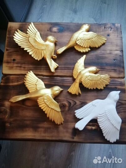 Гипсовый барельеф стая птиц