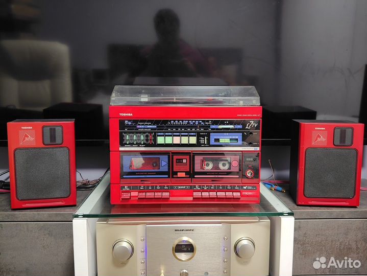 Музыкальный центр с проигрывателем винила