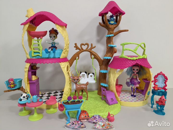 Замок Enchantimals с куклами и сундучок-дом