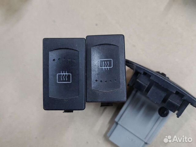 Кнопка обогрева заднего стекла Volkswagen Passat B