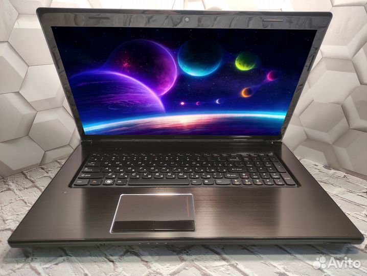 Мощный Lenovo 17.3 Дюйма/SSD Диск/750GB/6GB