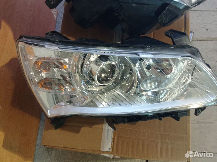 Фары на geely emgrand ес7 хэтчбек
