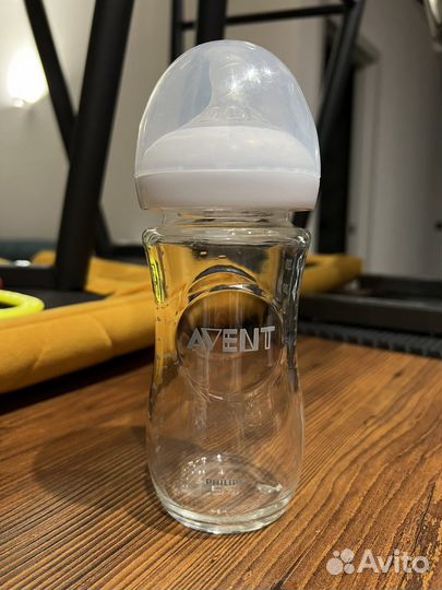 Бутылочки для кормления avent