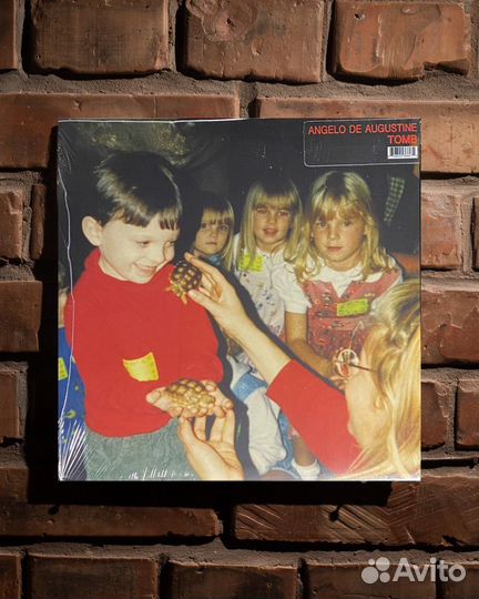 Angelo De Augustine - Tomb