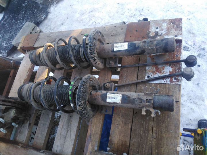 Фольксваген поло передний амортизатор