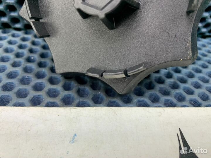 Гайка крепления запасного колеса Touareg NF FL