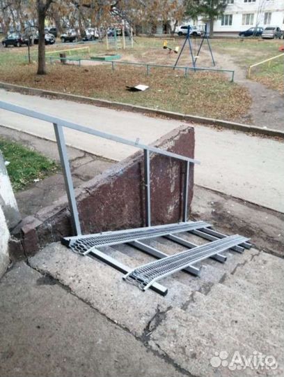 Пандус для людей с ограниченными возможностями